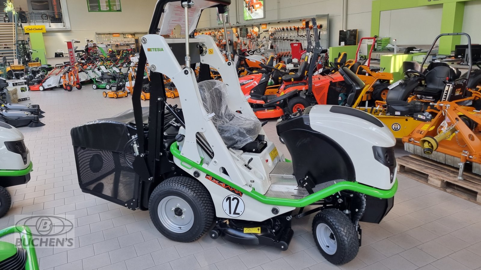 Rasentraktor des Typs Etesia Buffalo BVHPX Allrad, Neumaschine in Olpe (Bild 1)