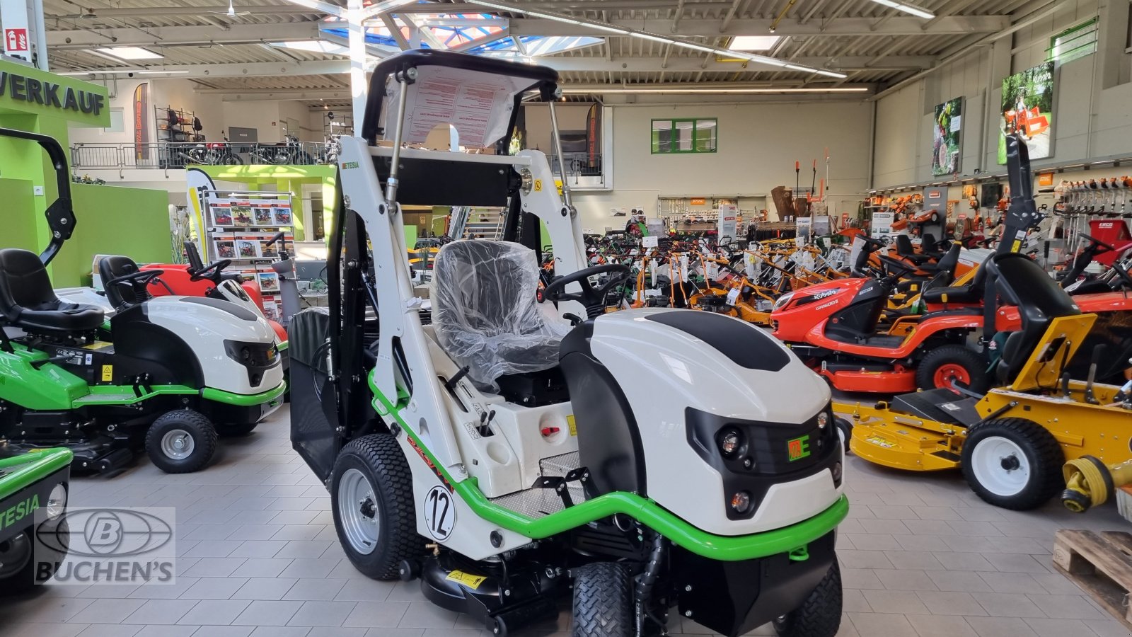Rasentraktor des Typs Etesia Buffalo BVHPX Allrad, Neumaschine in Olpe (Bild 16)