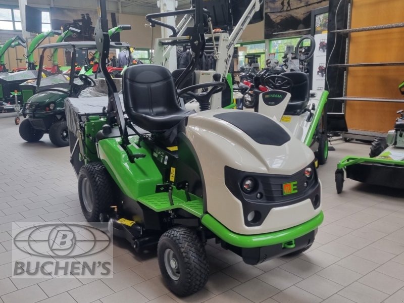 Rasentraktor vrste Etesia Hydro 100 MKEHH, Neumaschine v Olpe