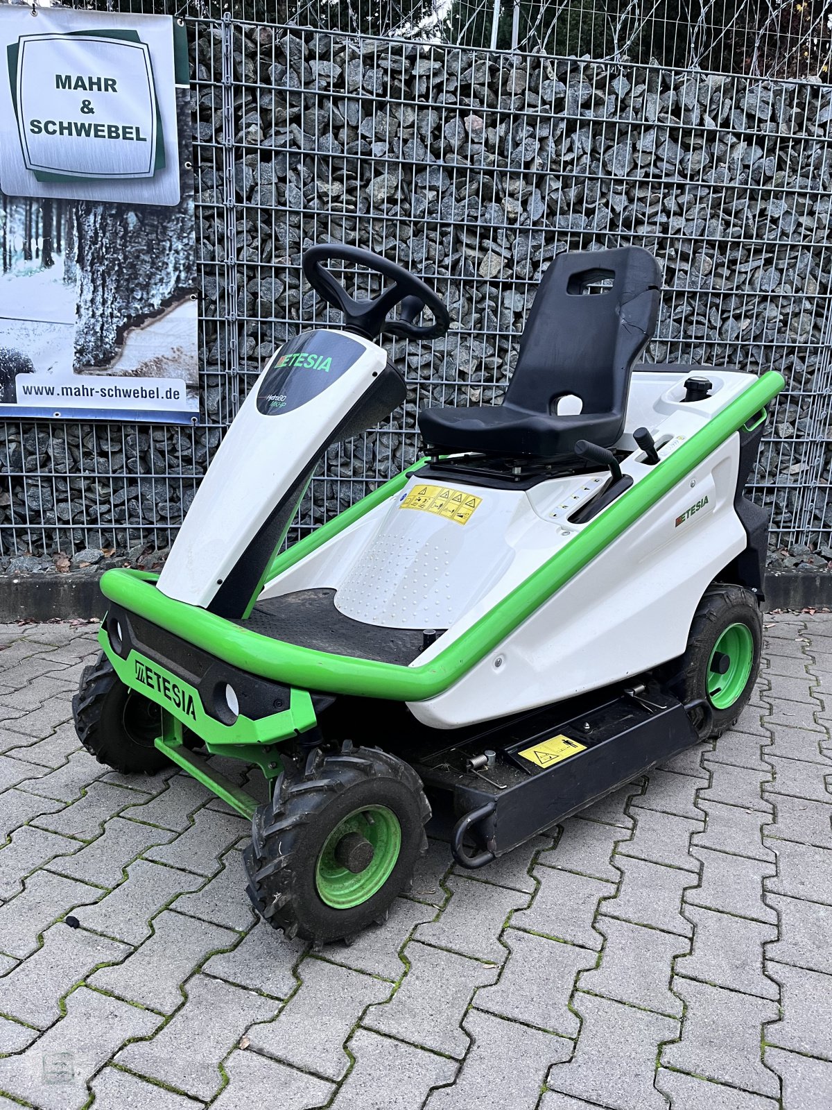 Rasentraktor des Typs Etesia Hydro 80 MKHPF, Gebrauchtmaschine in Gross-Bieberau (Bild 2)