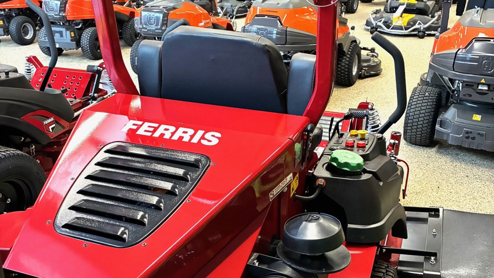 Rasentraktor tipa Ferris ZT2600 IS, Gebrauchtmaschine u Tinglev (Slika 3)