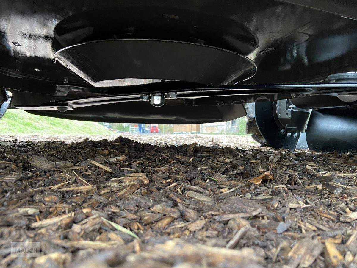 Rasentraktor a típus Herkules Gestrüppmäher RM 982 F 4WD Allrad, Neumaschine ekkor: Burgkirchen (Kép 5)