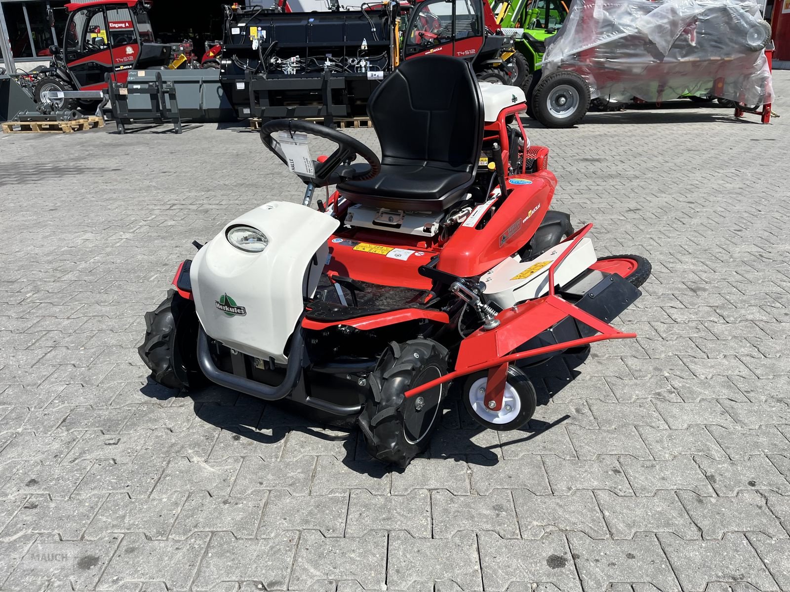 Rasentraktor typu Herkules Gestrüppmäher RMK 151 Seitenausleger, Neumaschine v Burgkirchen (Obrázek 24)