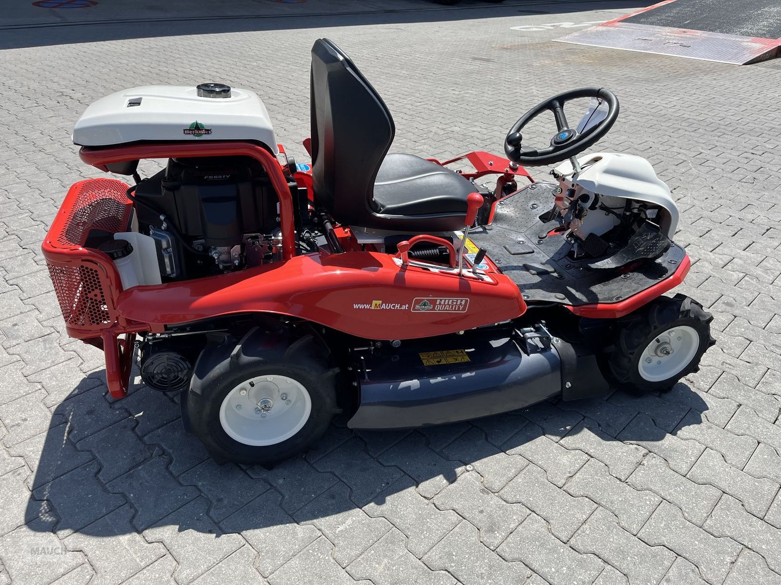 Rasentraktor typu Herkules Gestrüppmäher RMK 151 Seitenausleger, Neumaschine v Burgkirchen (Obrázek 17)