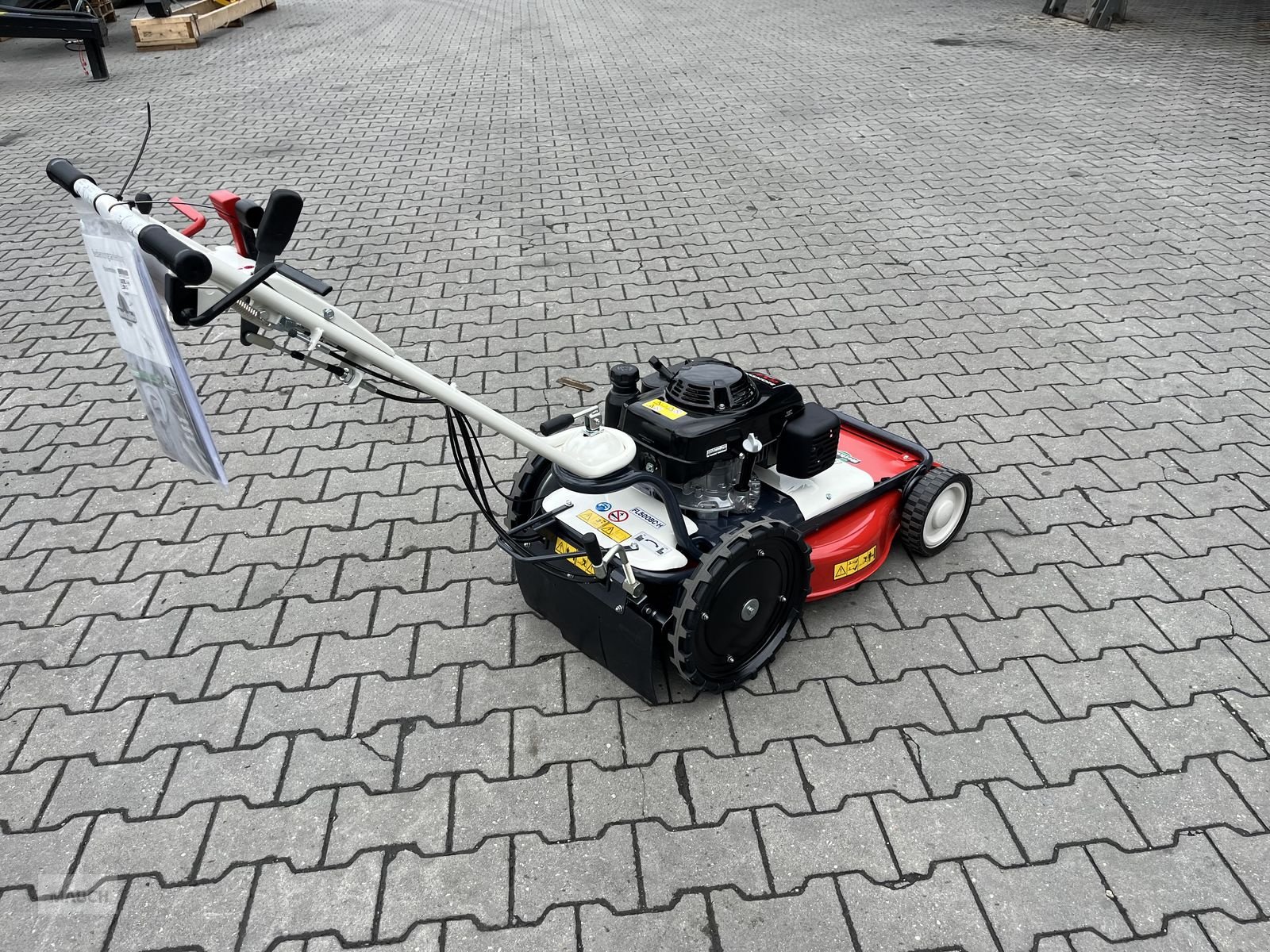 Rasentraktor typu Herkules Hochgrasmäher FL 500, Neumaschine v Burgkirchen (Obrázek 11)