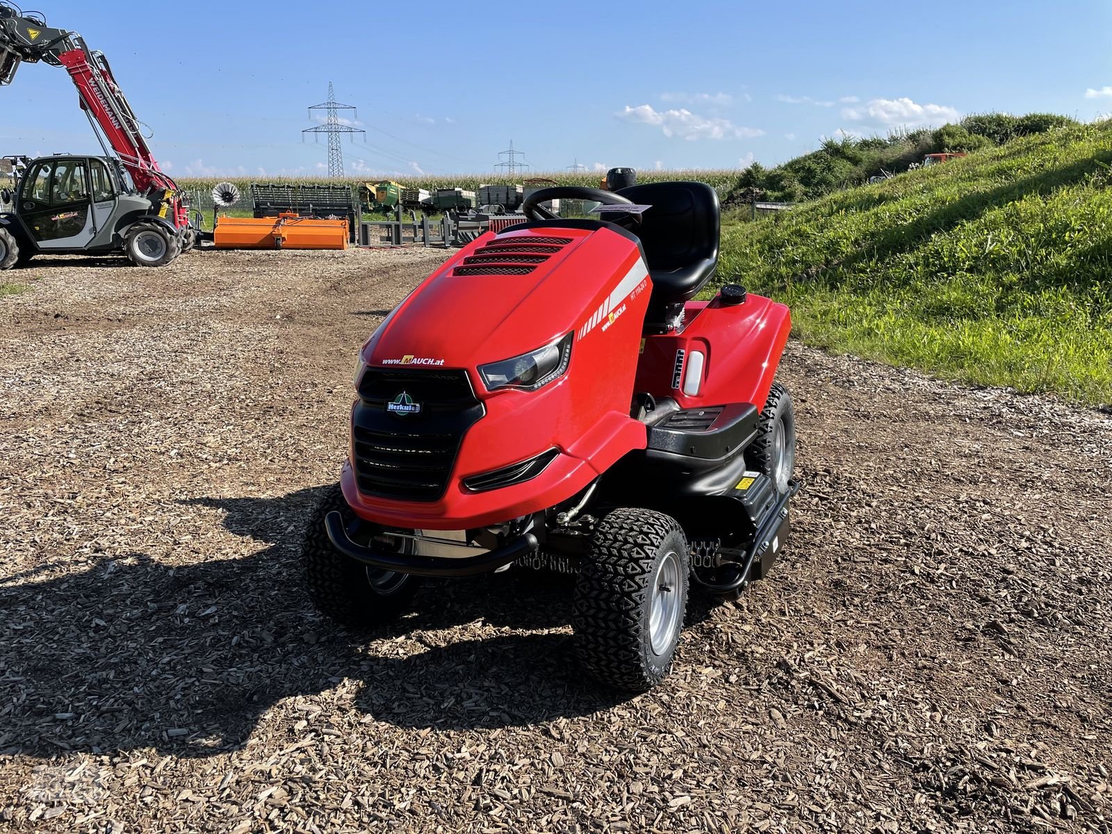 Rasentraktor of the type Herkules Hochgrasmäher HT 110 -22DH NEU, Neumaschine in Burgkirchen (Picture 21)
