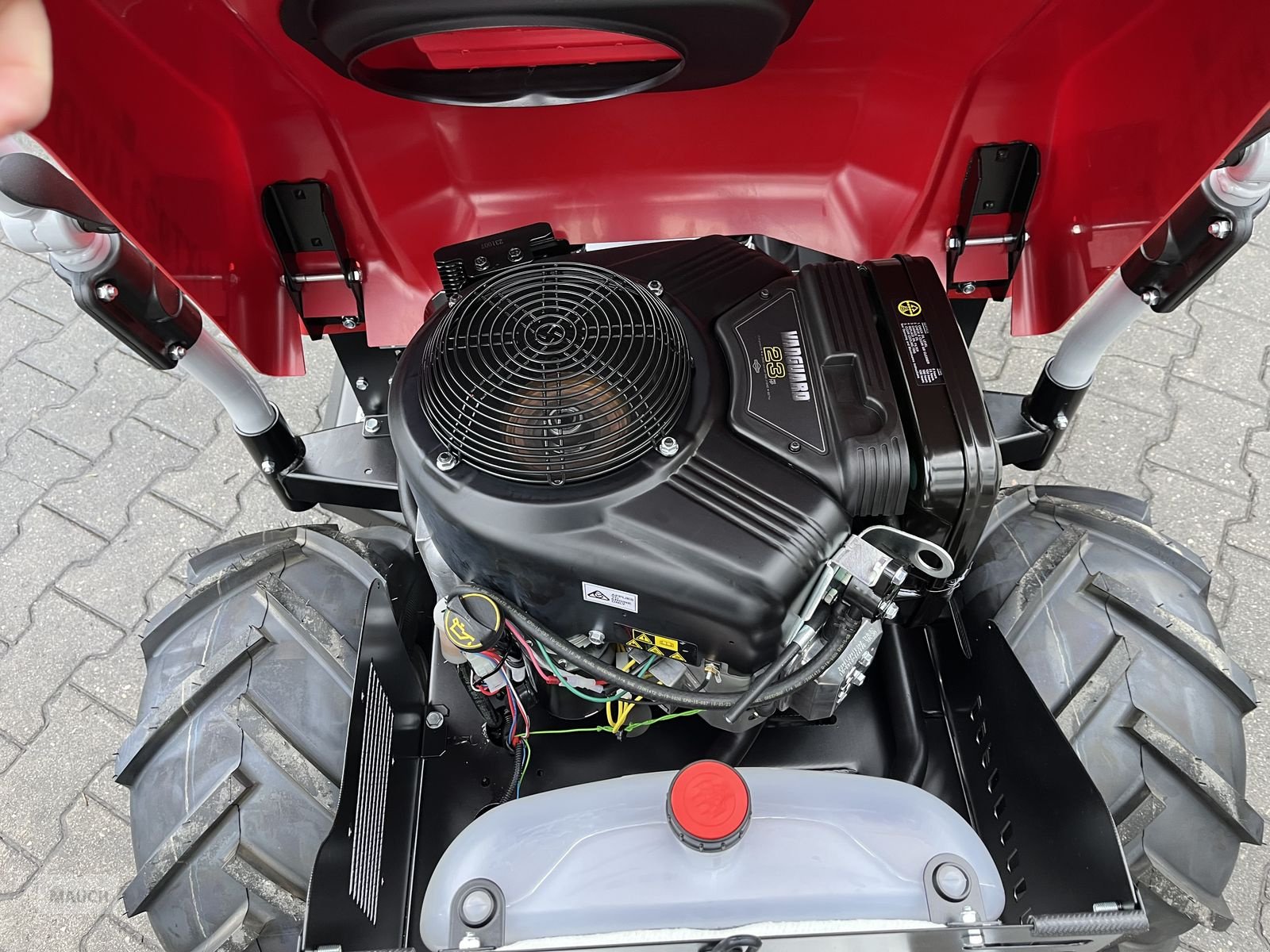 Rasentraktor a típus Herkules Hochgrasmäher HXT 923 2WD NEU, Neumaschine ekkor: Burgkirchen (Kép 15)