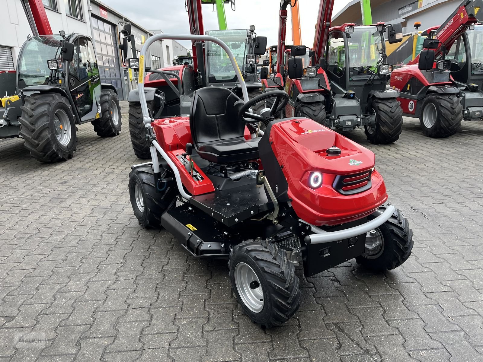 Rasentraktor a típus Herkules Hochgrasmäher HXT 923 2WD NEU, Neumaschine ekkor: Burgkirchen (Kép 19)