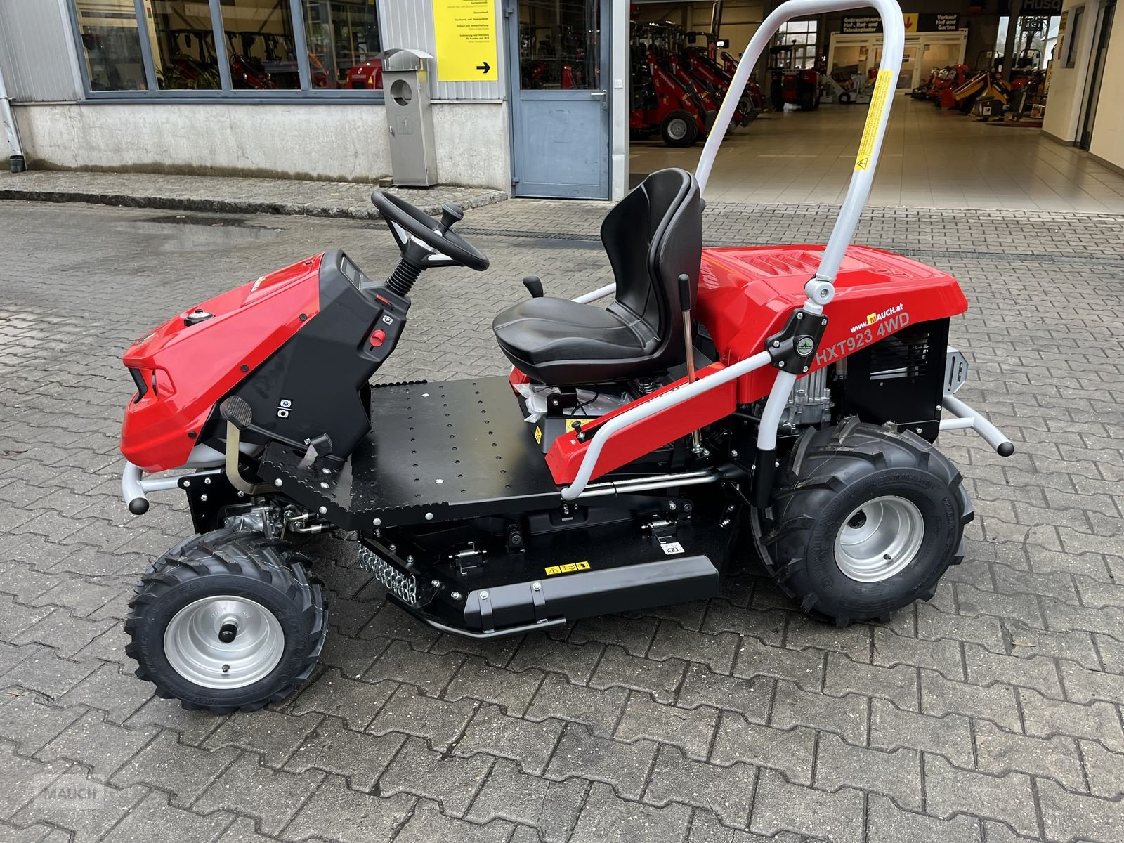 Rasentraktor a típus Herkules Hochgrasmäher HXT 923 2WD NEU, Neumaschine ekkor: Burgkirchen (Kép 23)