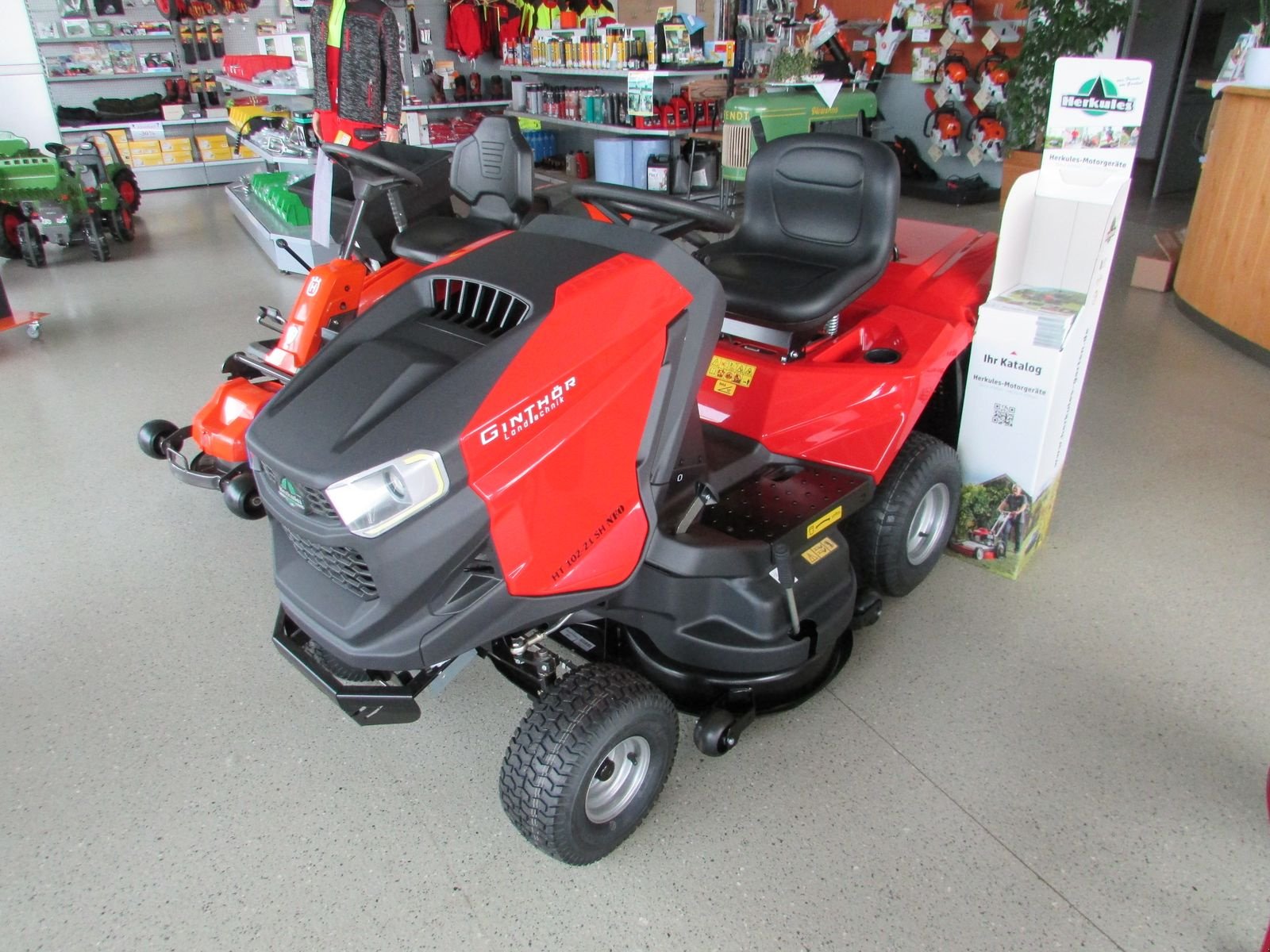 Rasentraktor tip Herkules HT 102-21 SH NEO, Gebrauchtmaschine in Saxen (Poză 1)