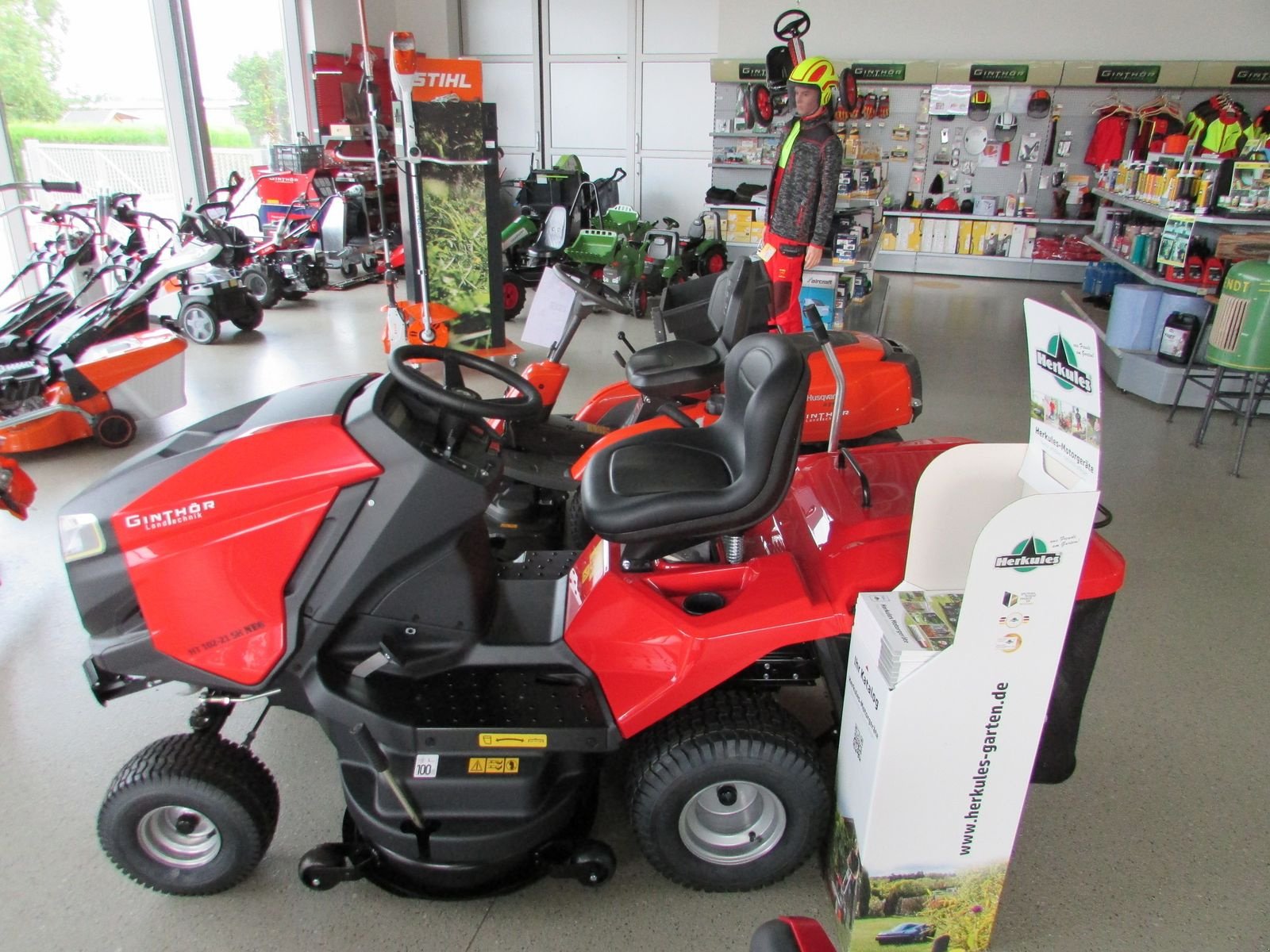 Rasentraktor tip Herkules HT 102-21 SH NEO, Gebrauchtmaschine in Saxen (Poză 11)