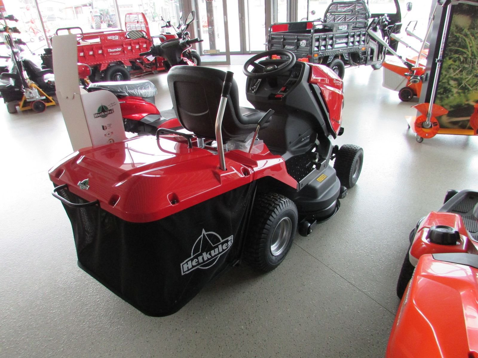 Rasentraktor tip Herkules HT 102-21 SH NEO, Gebrauchtmaschine in Saxen (Poză 8)