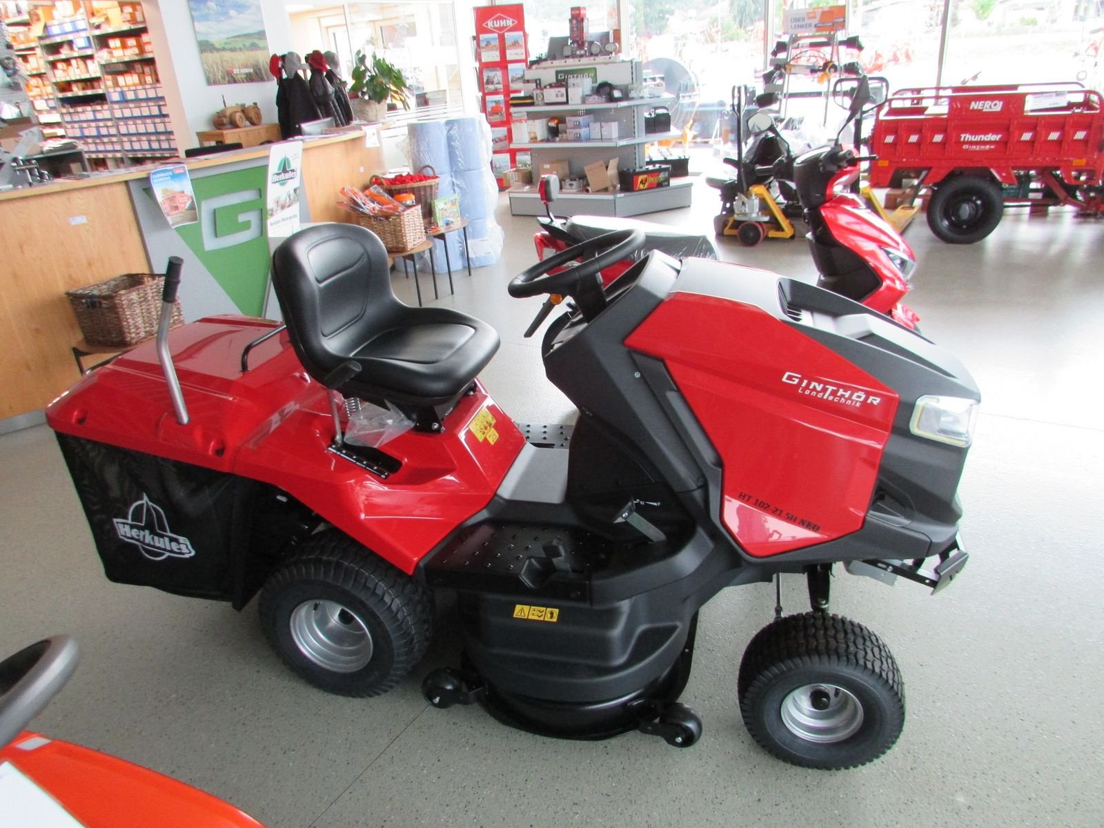 Rasentraktor tip Herkules HT 102-21 SH NEO, Gebrauchtmaschine in Saxen (Poză 4)