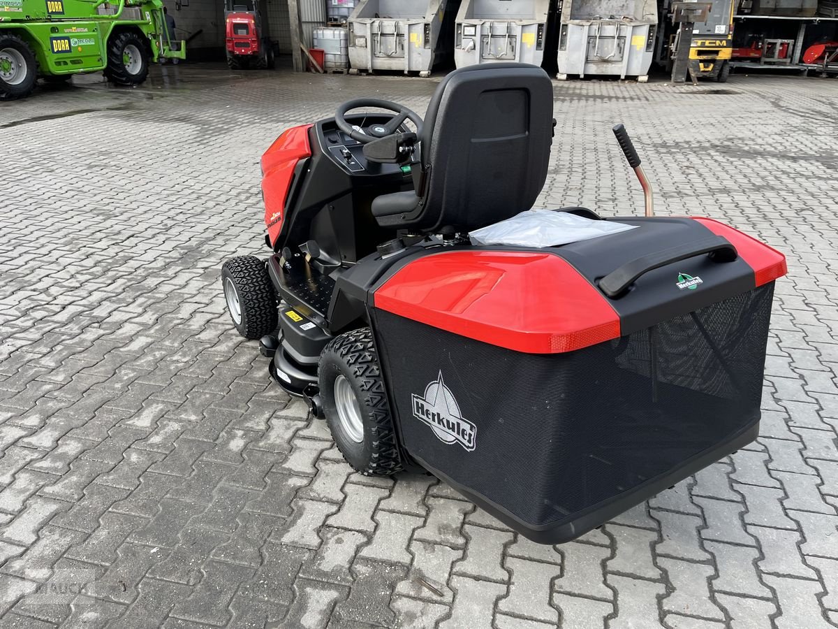 Rasentraktor des Typs Herkules HT 102-24 XD 4WD Neo Modell 2025, Neumaschine in Burgkirchen (Bild 3)