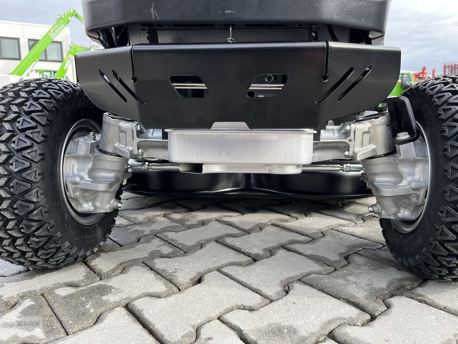 Rasentraktor des Typs Herkules HT102-24XD 4WD Allrad + Differentialspe, Neumaschine in Burgkirchen (Bild 15)