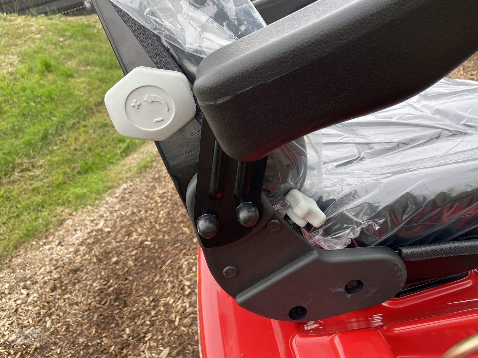 Rasentraktor типа Herkules HT110-22DH Hochgrasmäher, Gebrauchtmaschine в Burgkirchen (Фотография 18)