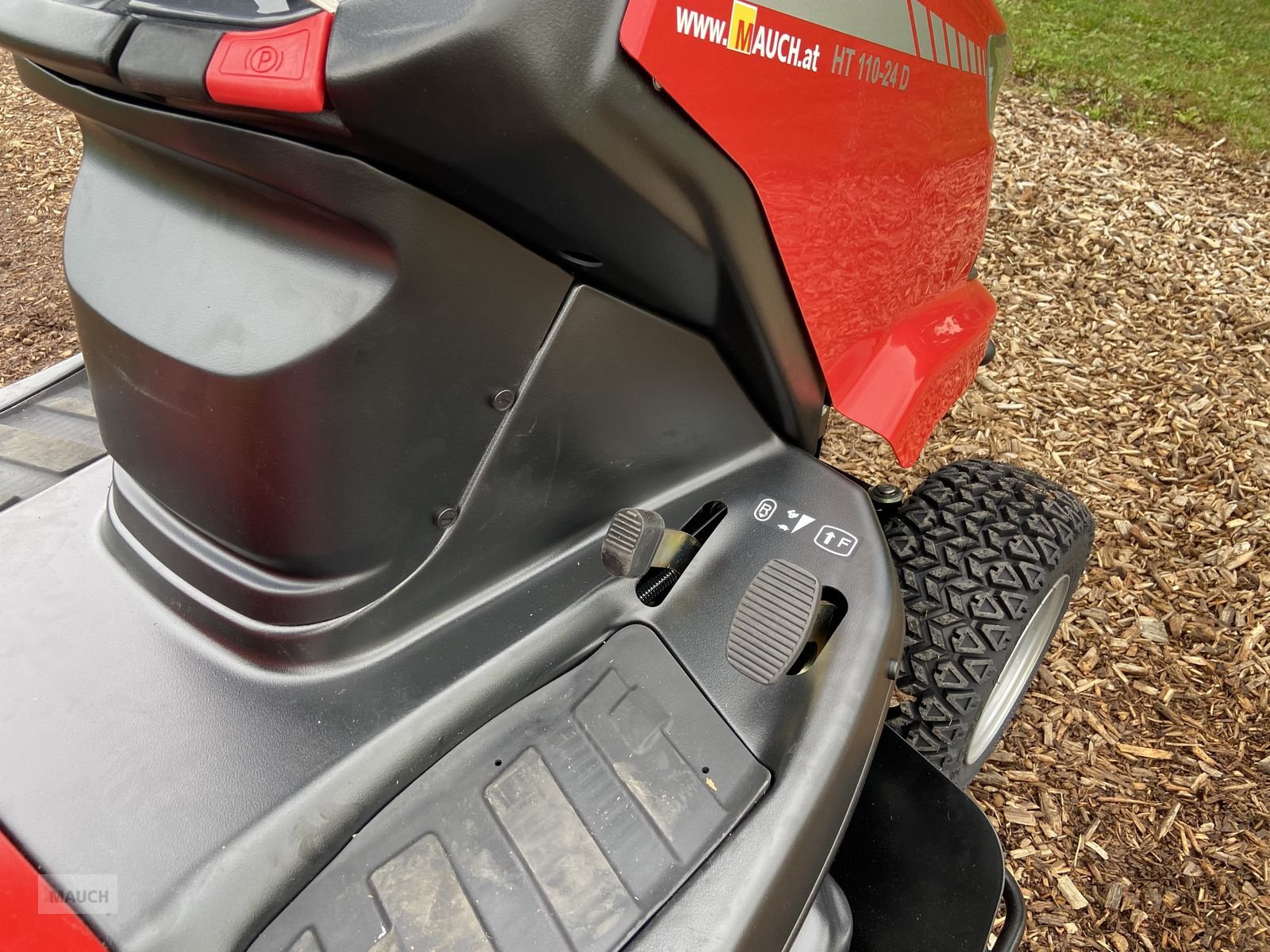 Rasentraktor типа Herkules HT110-22DH Hochgrasmäher, Gebrauchtmaschine в Burgkirchen (Фотография 12)