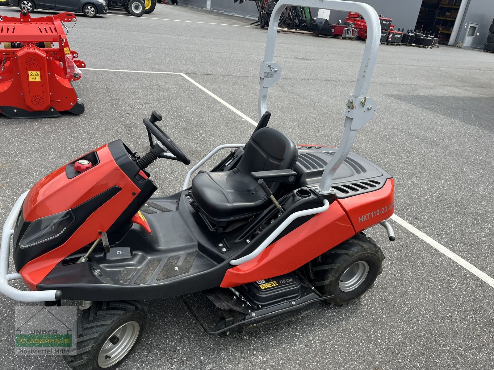 Rasentraktor typu Herkules HXT 110-23 4WD, Gebrauchtmaschine v Bergland (Obrázek 1)