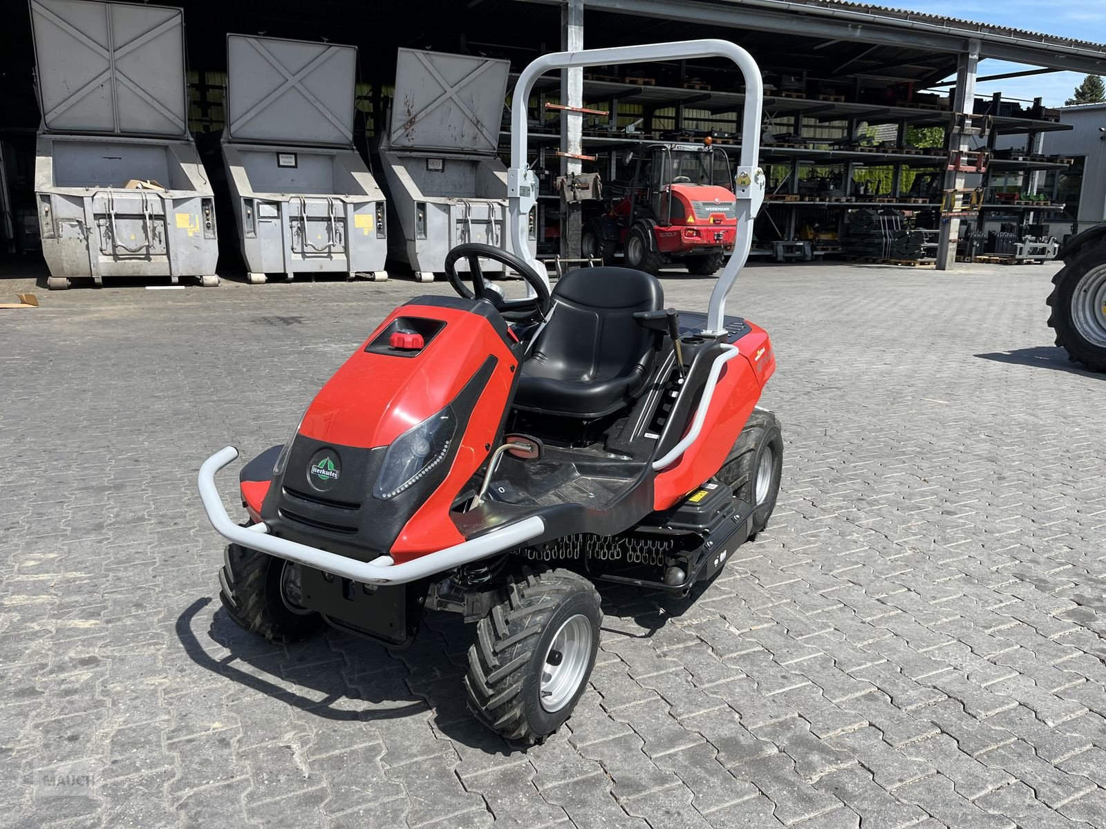 Rasentraktor от тип Herkules HXT 110 - 26 Allrad Hochgrasmäher 8h, Gebrauchtmaschine в Burgkirchen (Снимка 4)