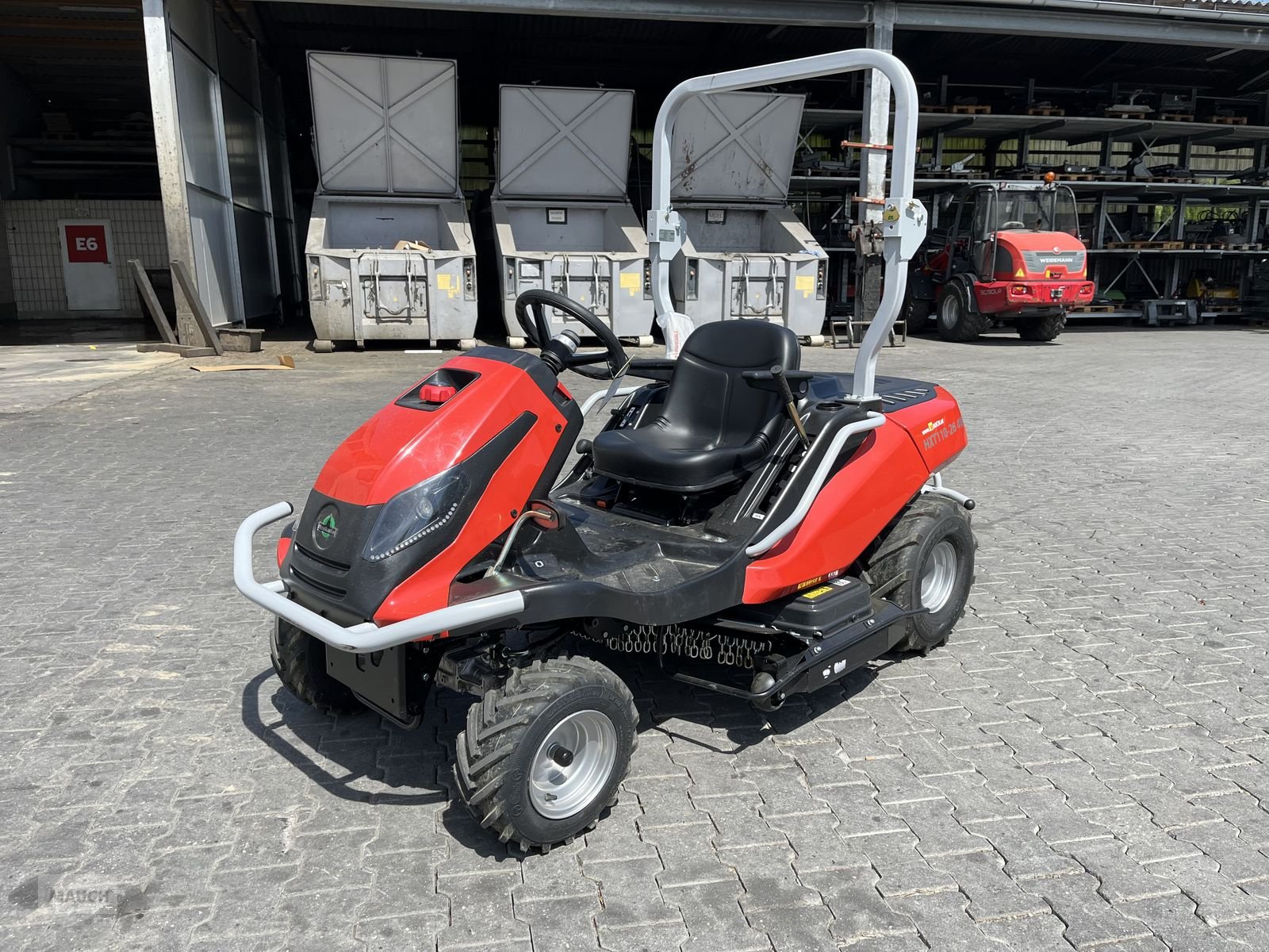 Rasentraktor от тип Herkules HXT 110 - 26 Allrad Hochgrasmäher 8h, Gebrauchtmaschine в Burgkirchen (Снимка 1)