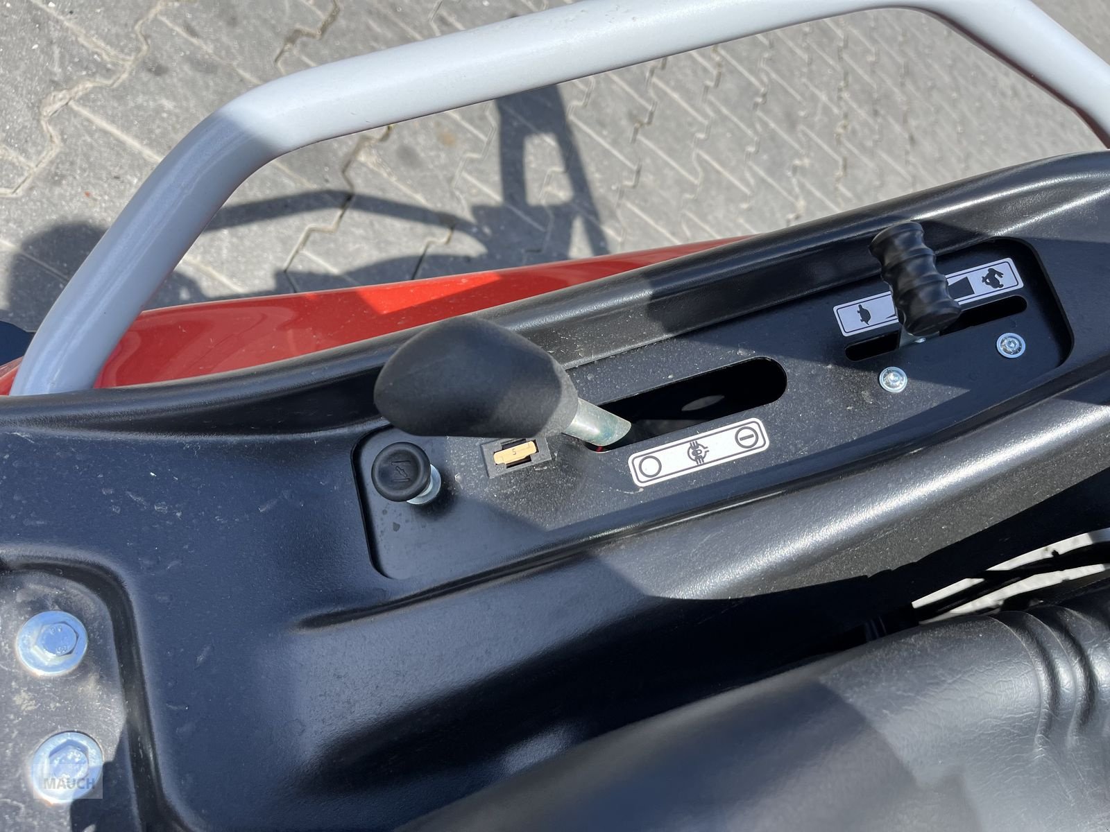 Rasentraktor от тип Herkules HXT 110 - 26 Allrad Hochgrasmäher 8h, Gebrauchtmaschine в Burgkirchen (Снимка 15)