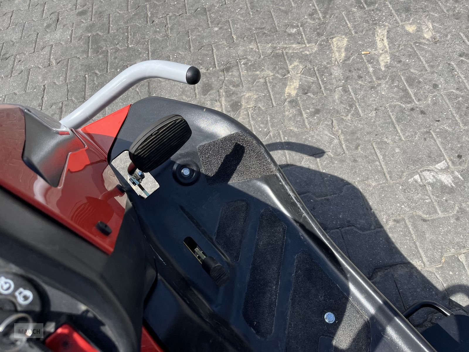 Rasentraktor от тип Herkules HXT 110 - 26 Allrad Hochgrasmäher 8h, Gebrauchtmaschine в Burgkirchen (Снимка 13)