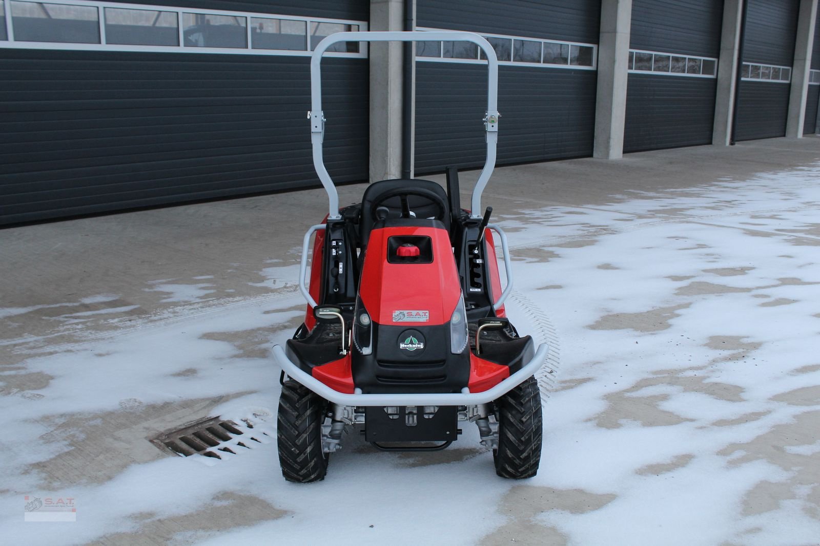 Rasentraktor typu Herkules HXT 110-4WD Allrad Hochgrasmäher, Neues Modell, Neumaschine v Eberschwang (Obrázek 3)