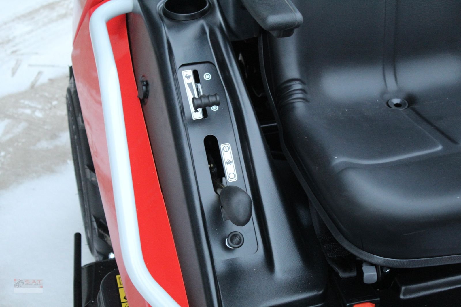 Rasentraktor typu Herkules HXT 110-4WD Allrad Hochgrasmäher, Neues Modell, Neumaschine v Eberschwang (Obrázek 15)