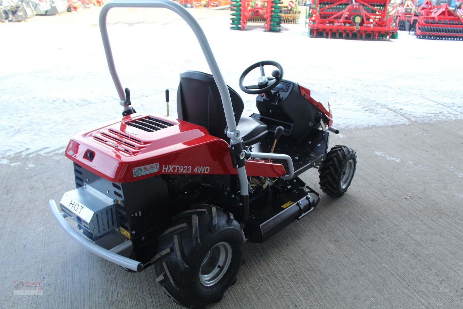 Rasentraktor des Typs Herkules HXT 923-4WD Allrad Hochgrasmäher, Neues Modell, Neumaschine in Eberschwang (Bild 12)