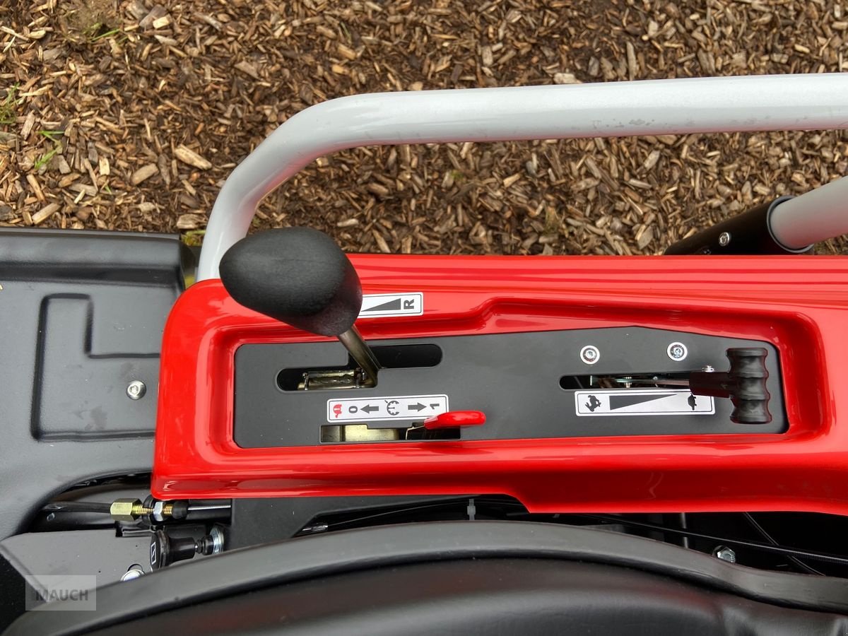 Rasentraktor del tipo Herkules HXT 923 Allrad Hochgrasmäher, Diff-Sperre, Neumaschine In Burgkirchen (Immagine 18)