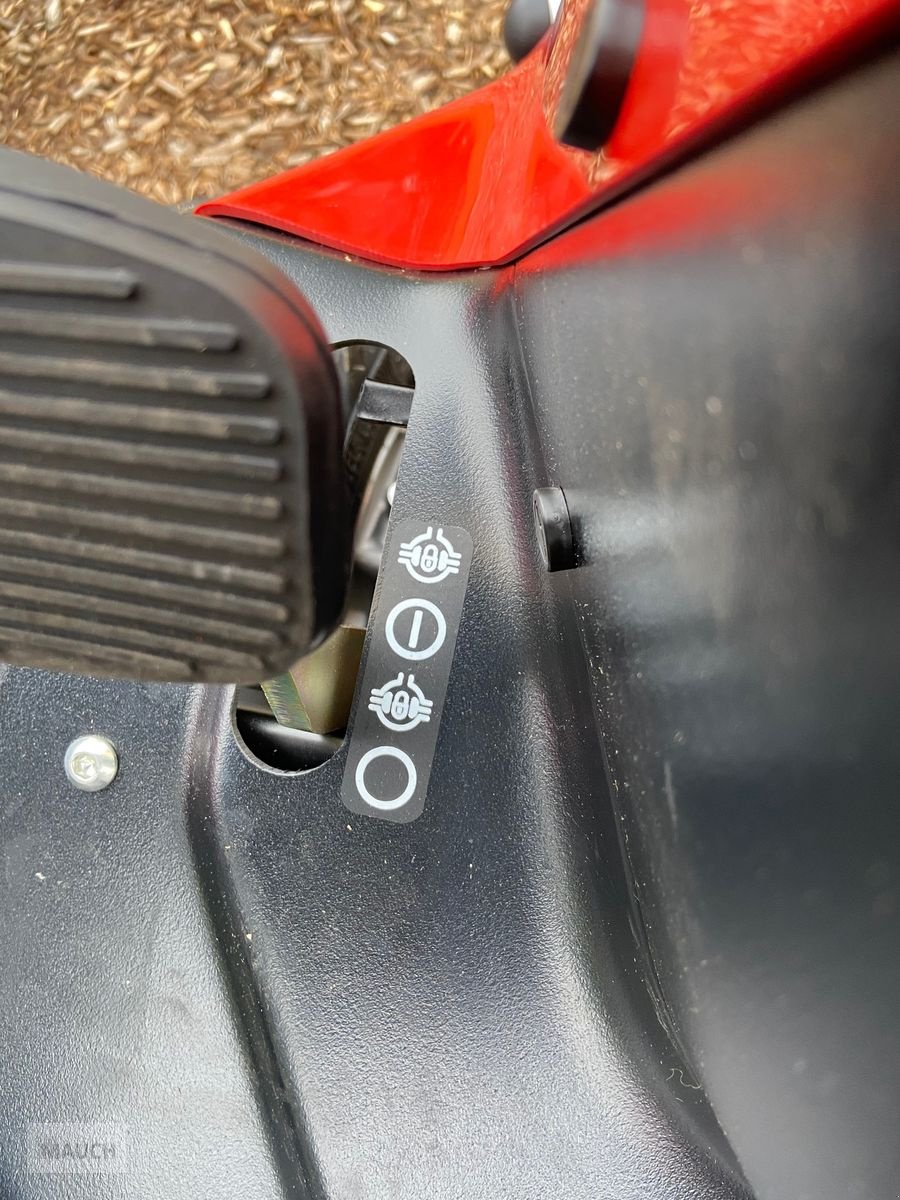 Rasentraktor del tipo Herkules HXT 923 Allrad Hochgrasmäher, Diff-Sperre, Neumaschine In Burgkirchen (Immagine 14)