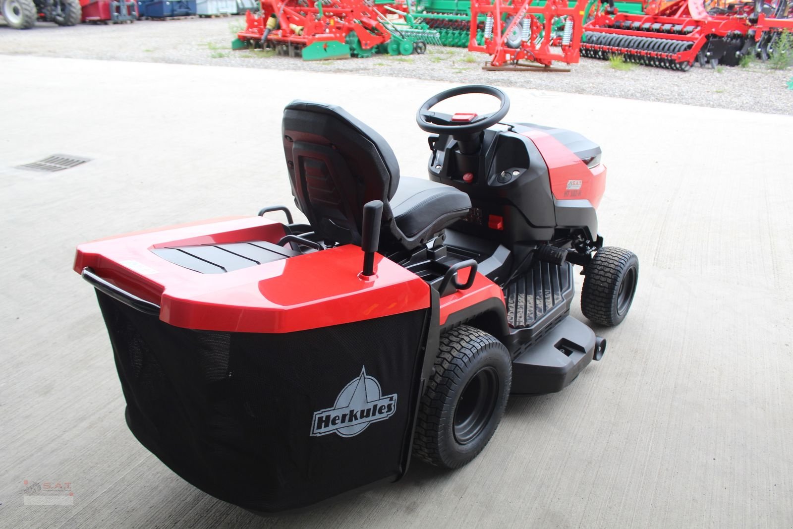 Rasentraktor des Typs Herkules Rasentraktor HT 102-H2 - 2 Zylinder Comfort, Neumaschine in Eberschwang (Bild 18)