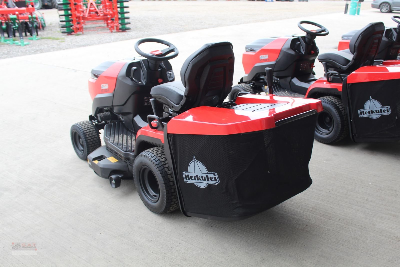 Rasentraktor des Typs Herkules Rasentraktor HT 102-H2 - 2 Zylinder Comfort, Neumaschine in Eberschwang (Bild 17)