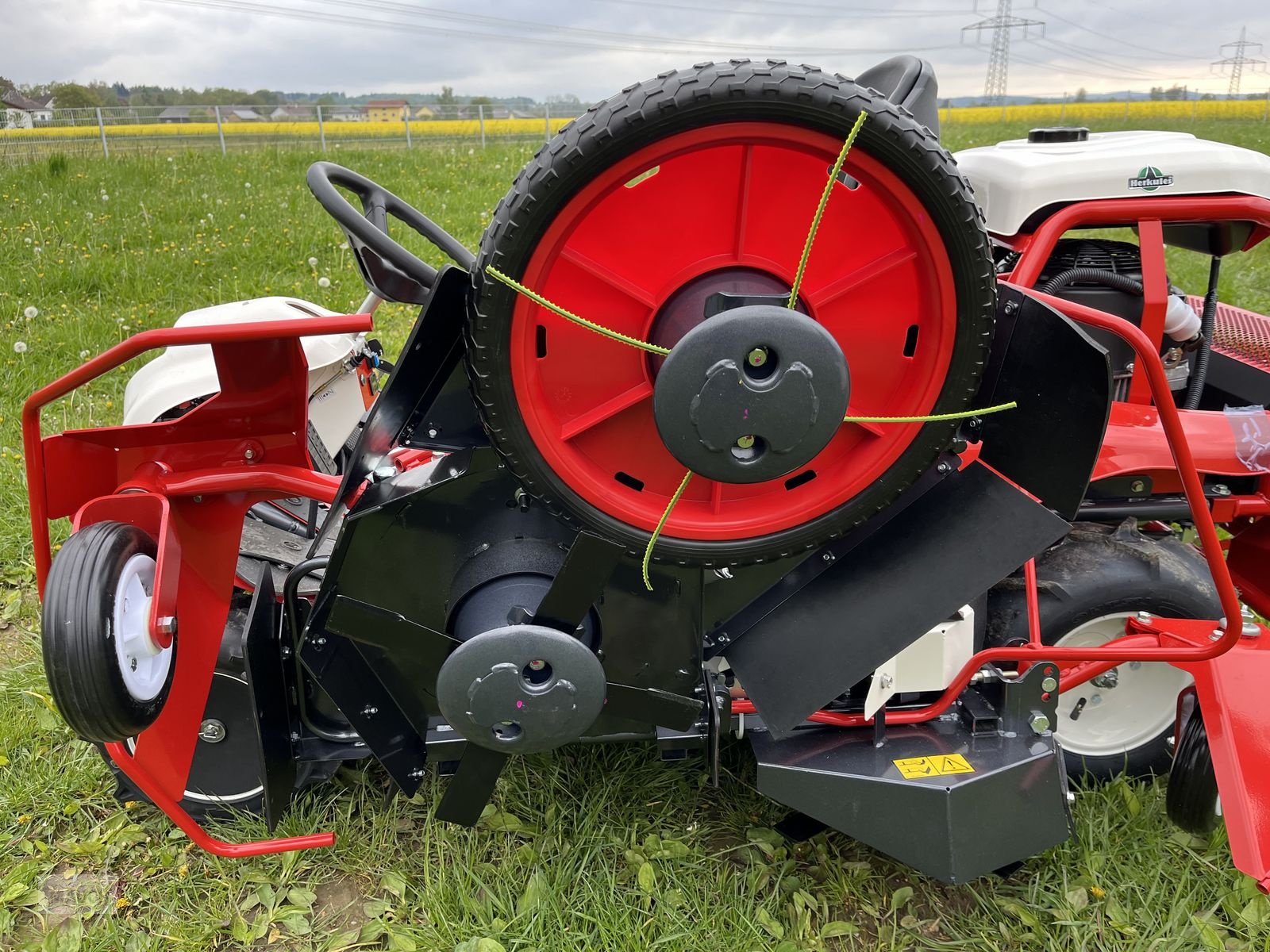 Rasentraktor tip Herkules RMK 180X Hydro Gestrüppmäher, Neumaschine in Burgkirchen (Poză 14)