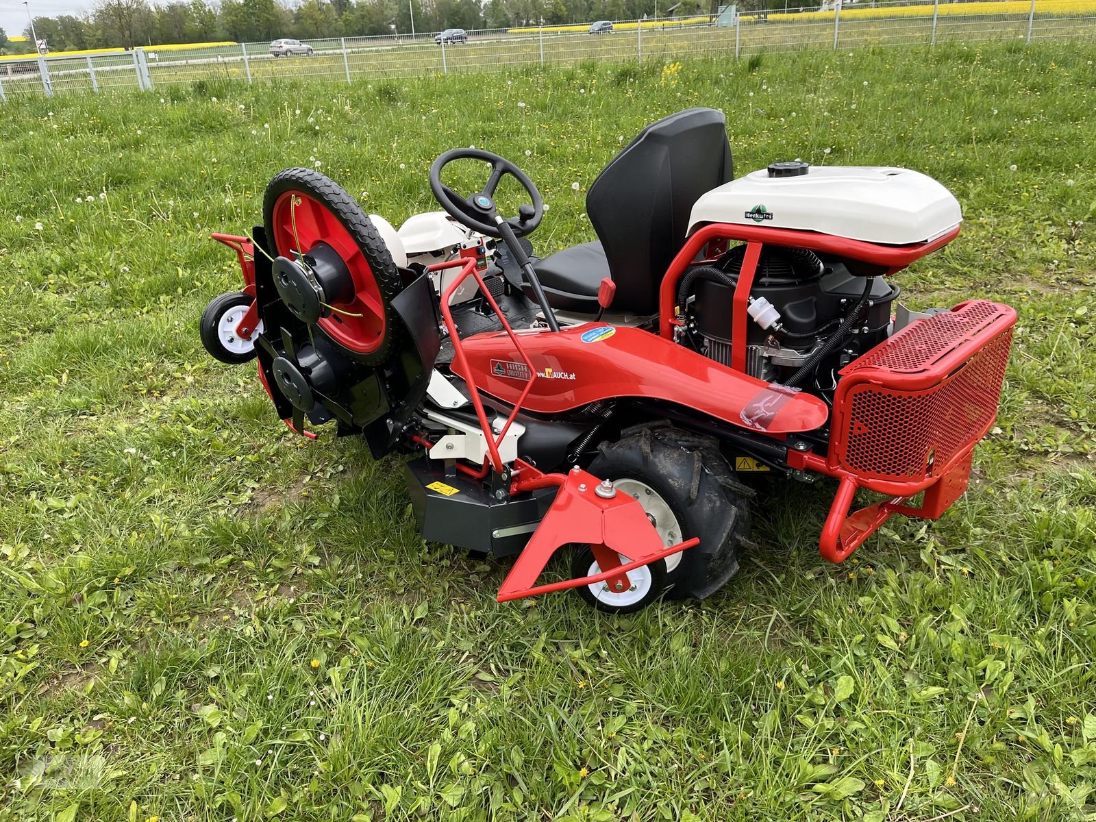 Rasentraktor tip Herkules RMK 180X Hydro Gestrüppmäher, Neumaschine in Burgkirchen (Poză 16)