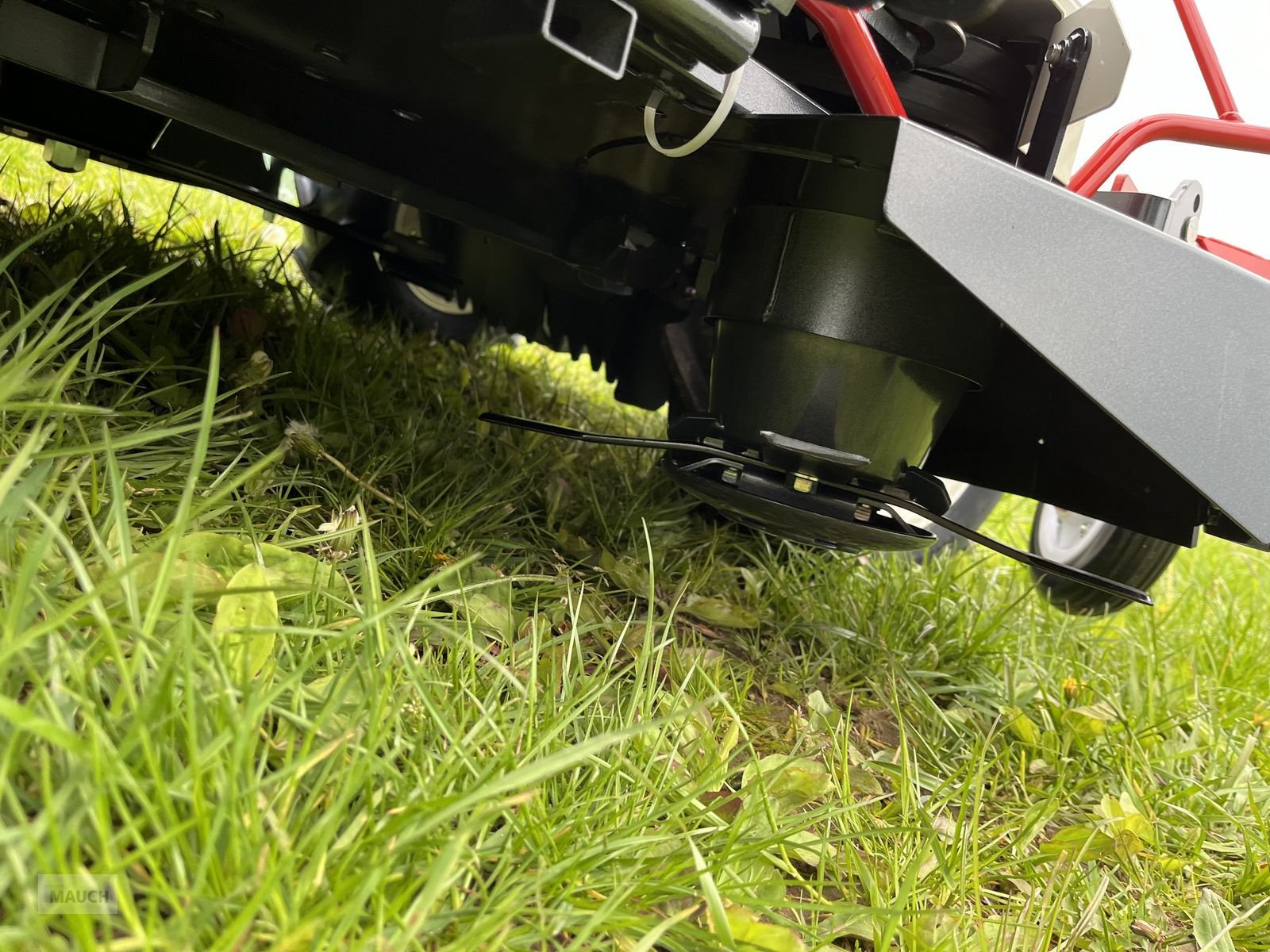 Rasentraktor tip Herkules RMK 180X Hydro Gestrüppmäher, Neumaschine in Burgkirchen (Poză 13)