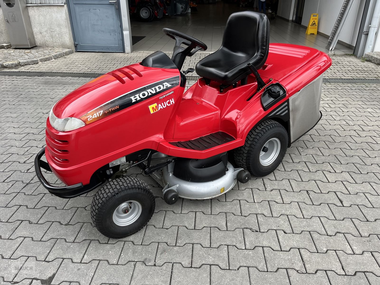 Rasentraktor typu Honda 2417 HME V-Twin, Gebrauchtmaschine v Burgkirchen (Obrázek 1)
