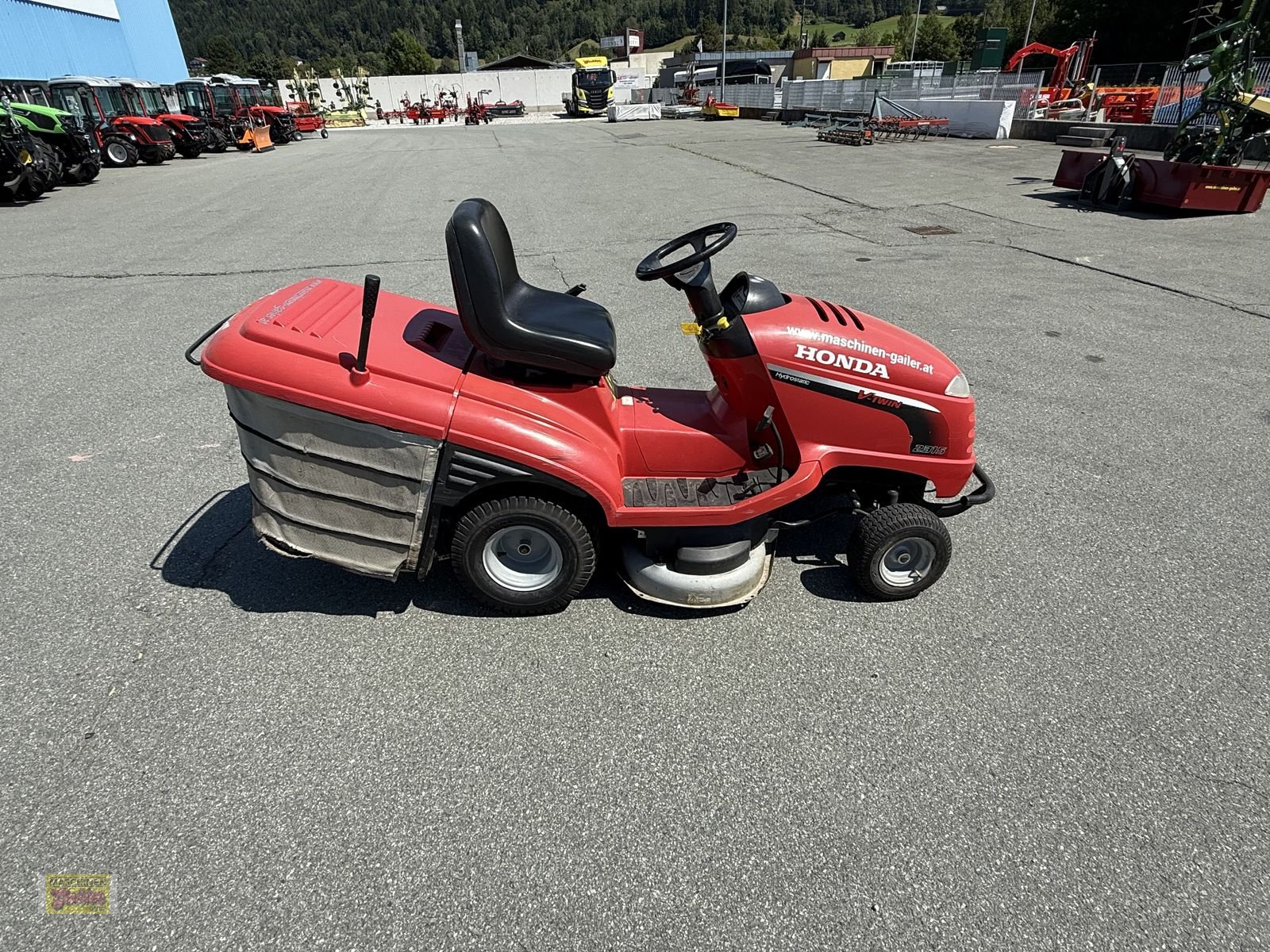 Rasentraktor des Typs Honda HF 2315 Rasentraktor mit BJ 2010, Gebrauchtmaschine in Kötschach (Bild 4)