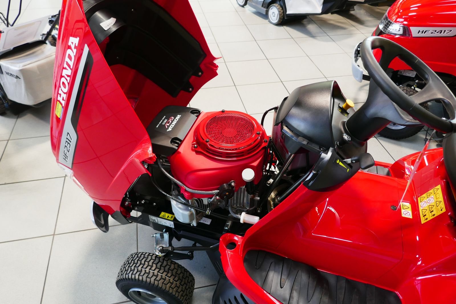 Rasentraktor des Typs Honda HF 2317 HM, Gebrauchtmaschine in Villach (Bild 4)