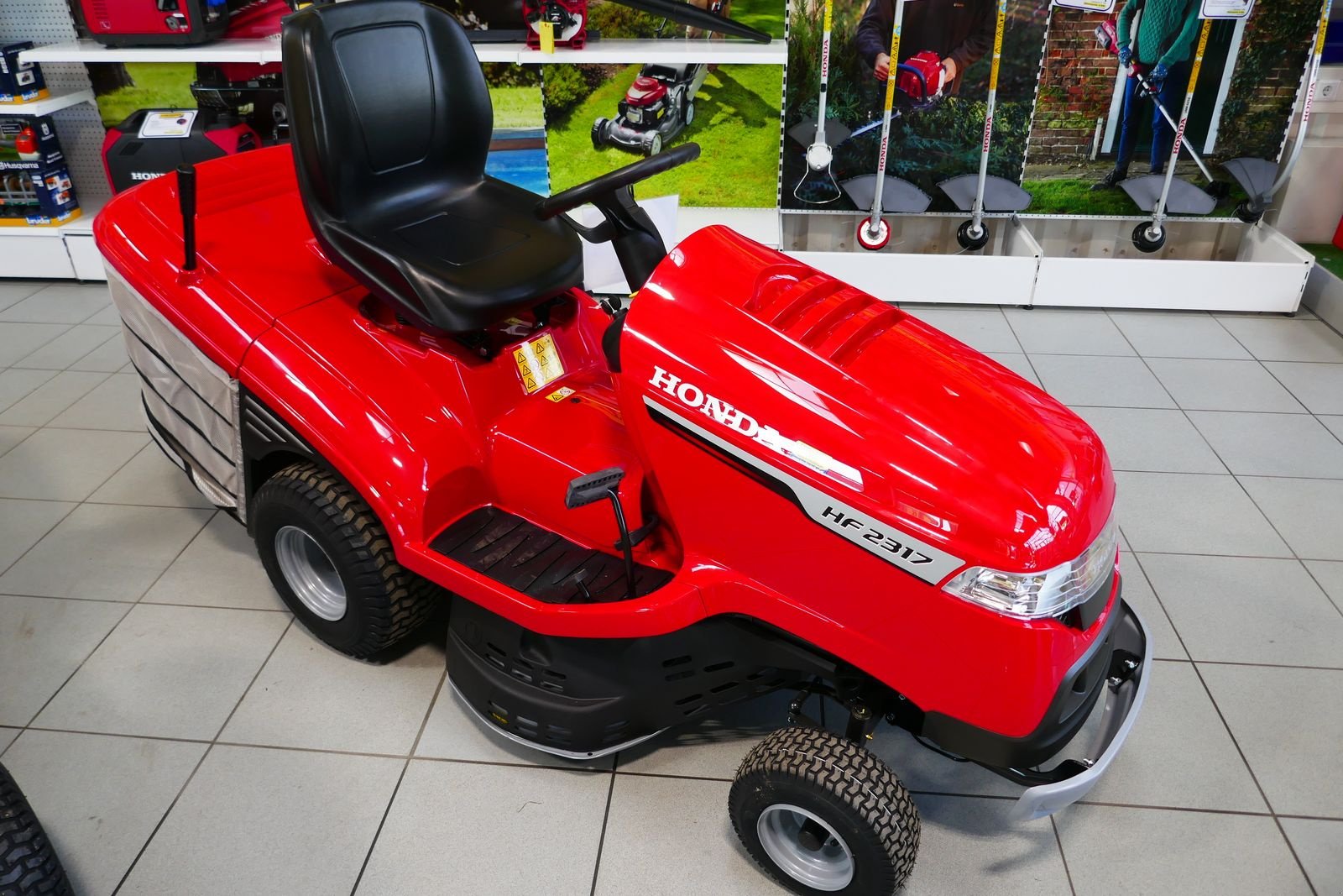 Rasentraktor des Typs Honda HF 2317 HM, Gebrauchtmaschine in Villach (Bild 5)