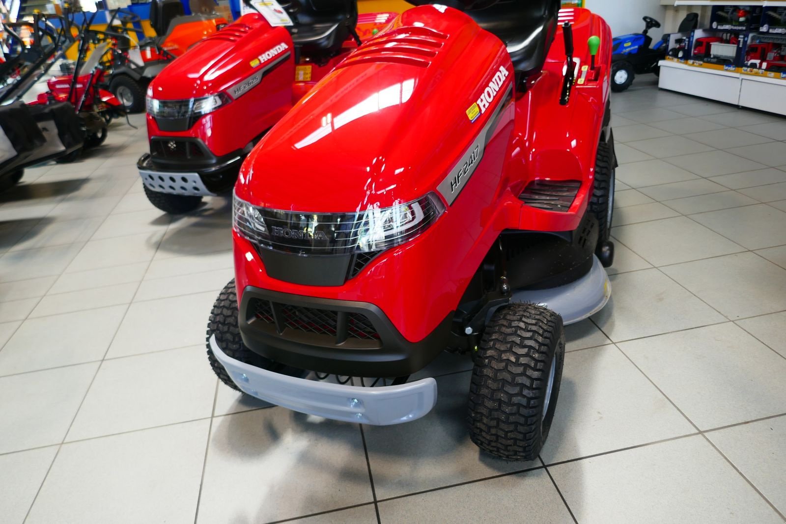 Rasentraktor типа Honda HF 2417 HT, Gebrauchtmaschine в Villach (Фотография 10)