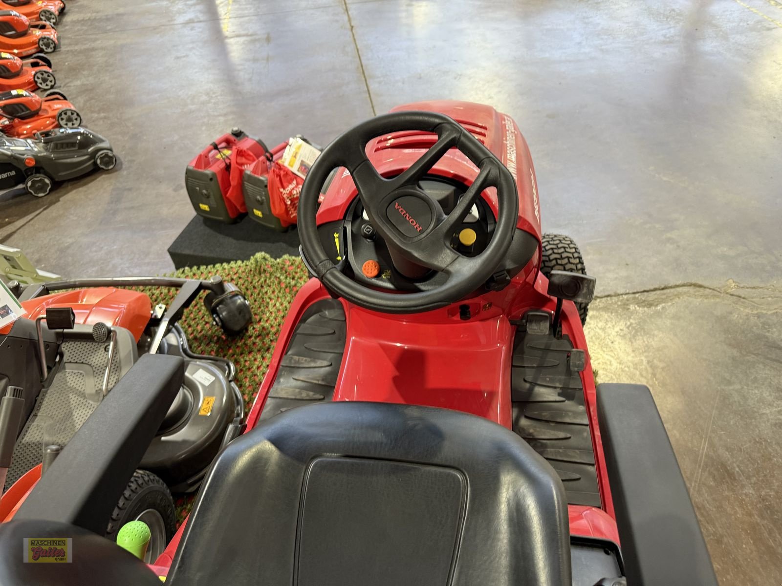 Rasentraktor des Typs Honda HF 2417 HTE Rasentraktor, Neumaschine in Kötschach (Bild 2)