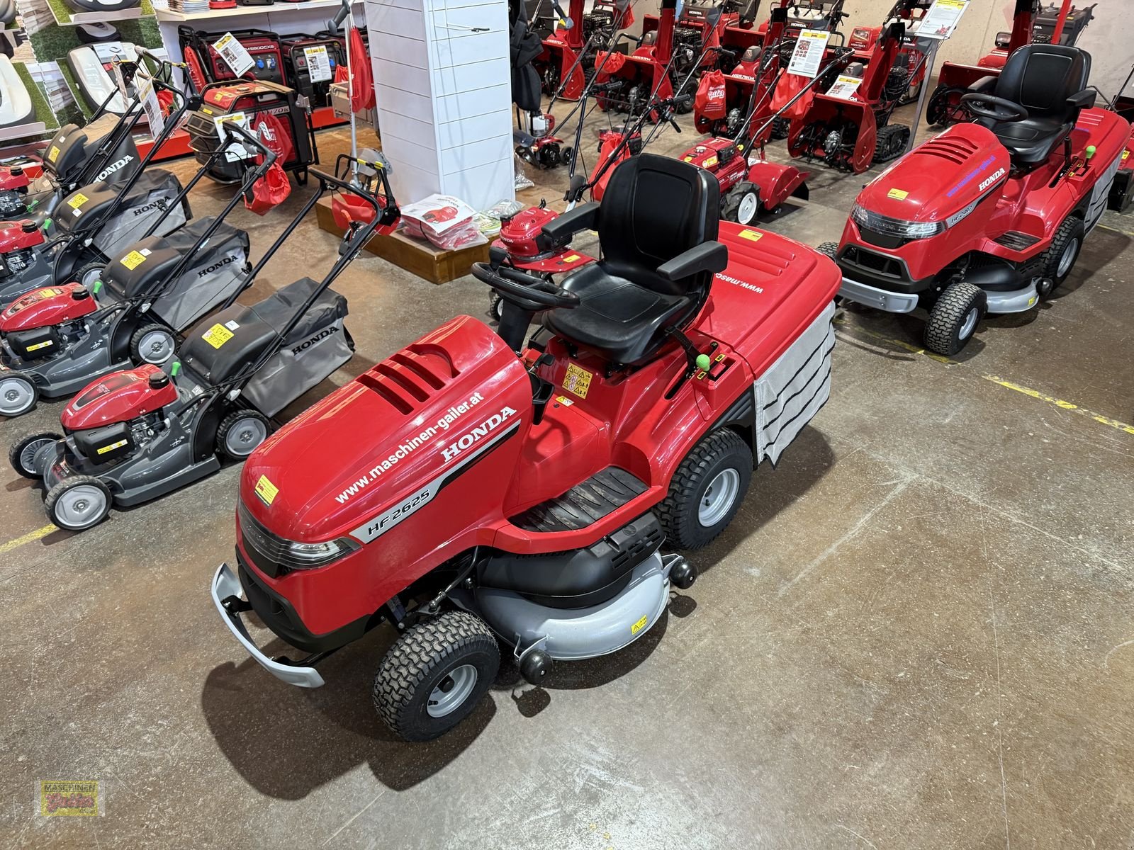 Rasentraktor des Typs Honda HF 2625 HME Rasentraktor, Neumaschine in Kötschach (Bild 1)