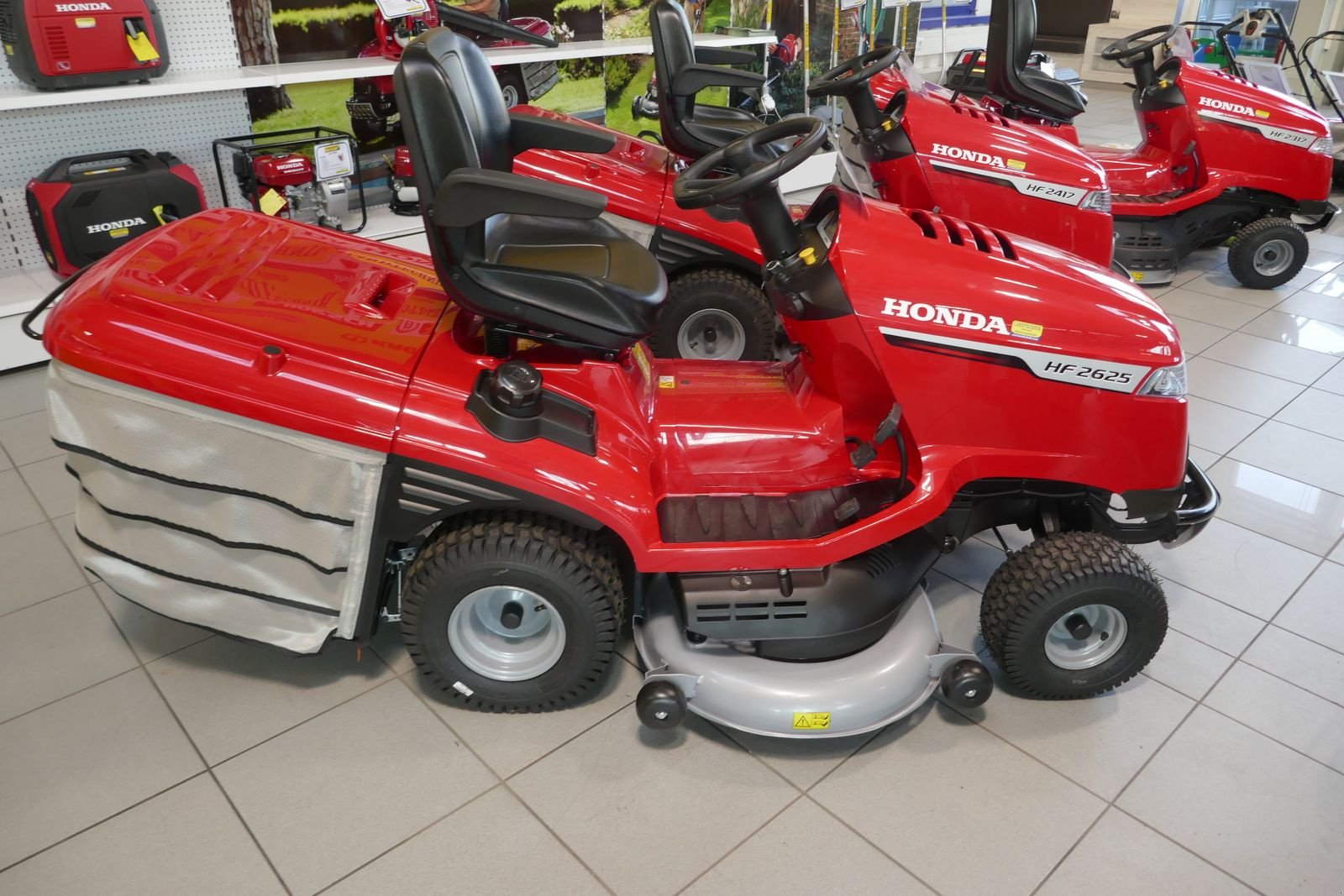 Rasentraktor του τύπου Honda HF 2625 HTEH, Gebrauchtmaschine σε Villach (Φωτογραφία 2)