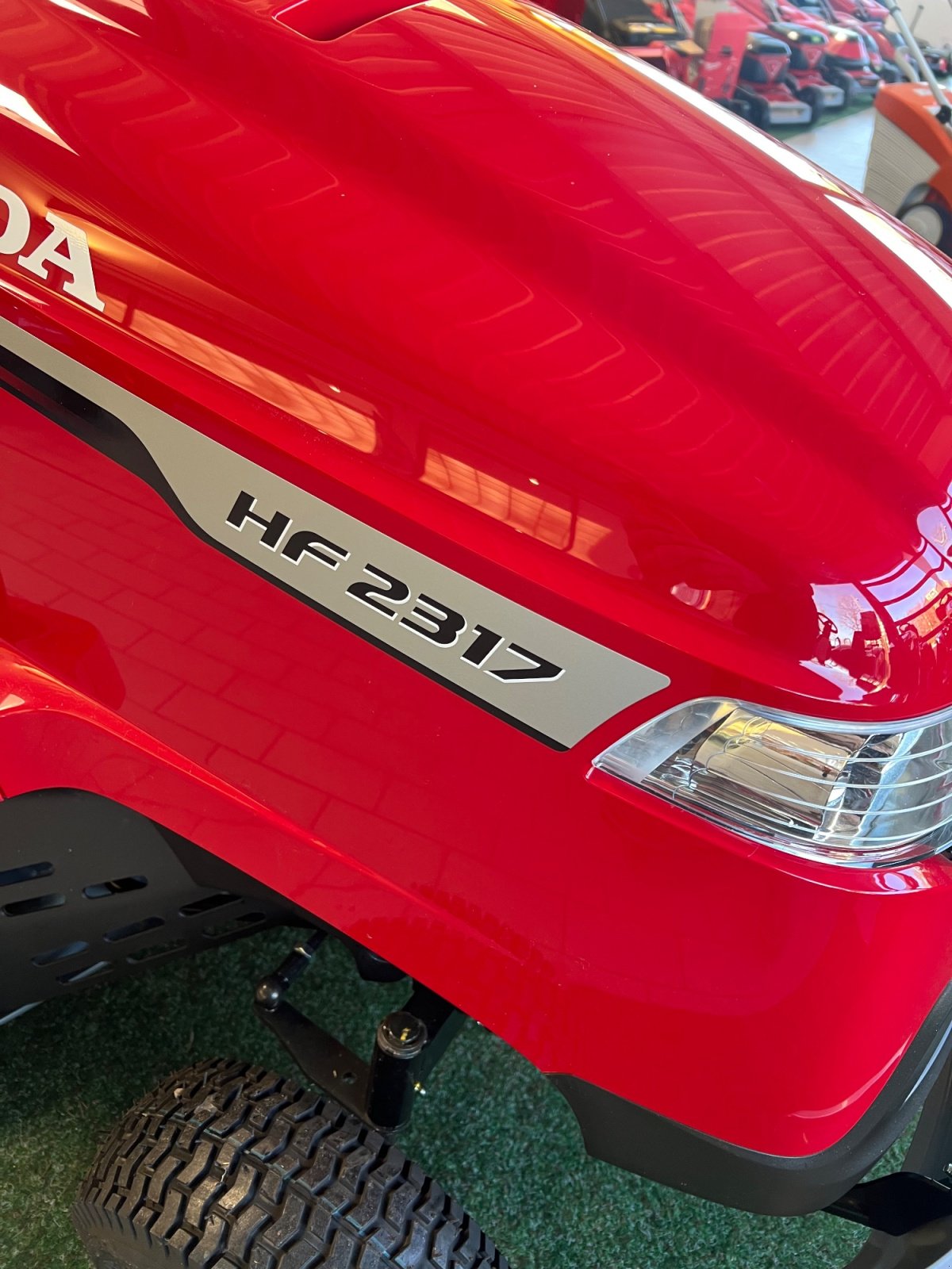 Rasentraktor typu Honda HF2317, Neumaschine v München (Obrázek 4)