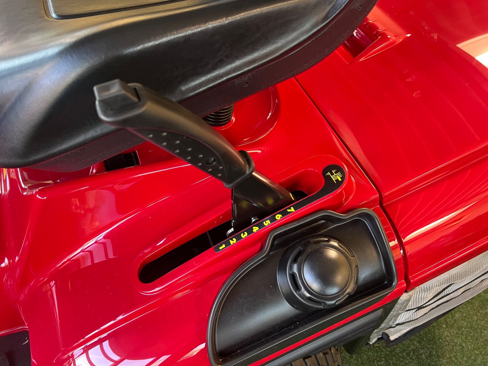 Rasentraktor typu Honda HF2317, Neumaschine v München (Obrázek 10)