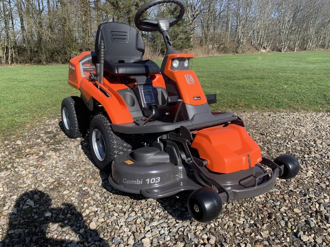 Rasentraktor des Typs Husqvarna 216T AWD, Gebrauchtmaschine in Jelling (Bild 2)