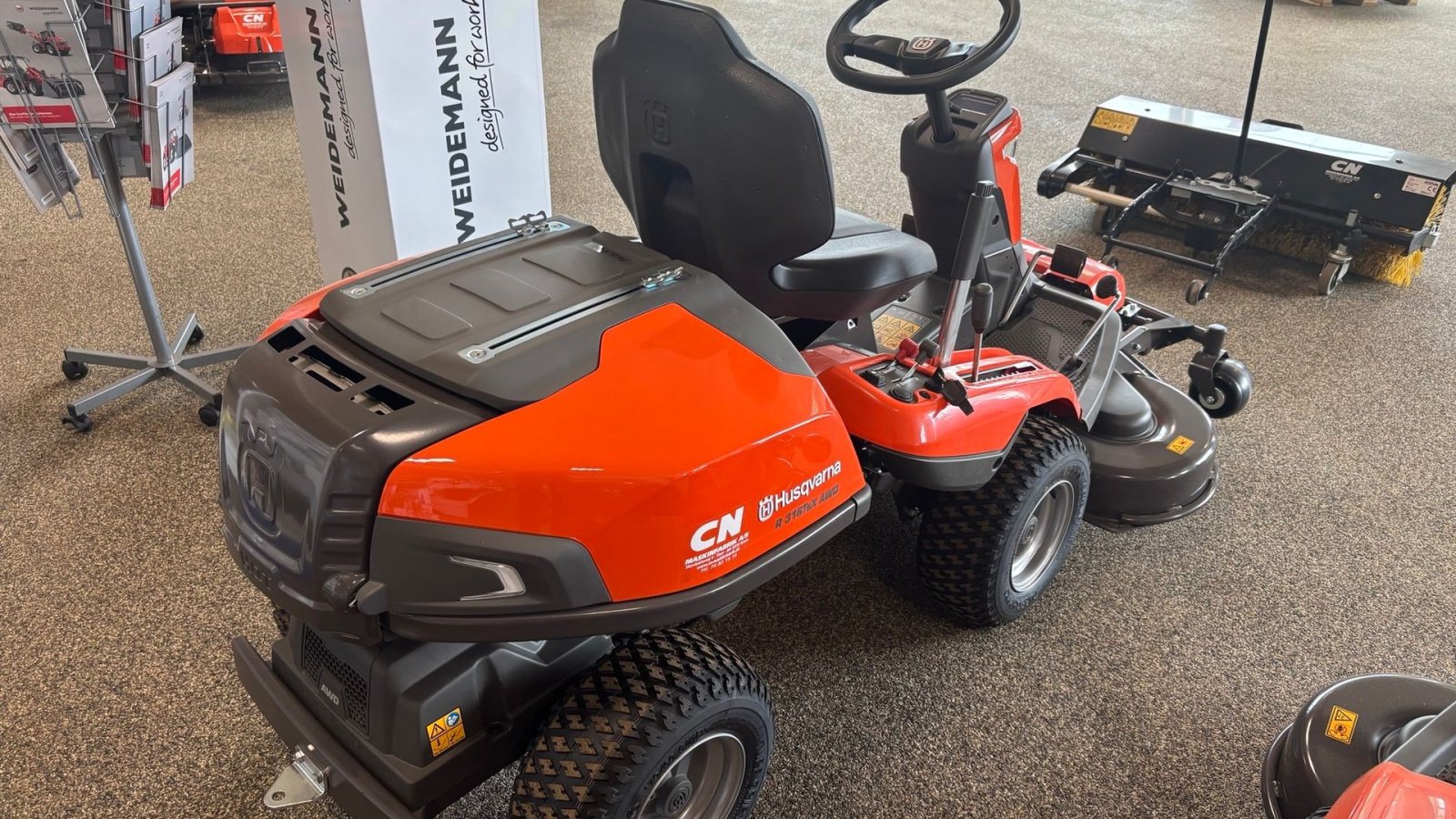 Rasentraktor des Typs Husqvarna 316 TXS AWD Klar til levering., Gebrauchtmaschine in Gram (Bild 2)