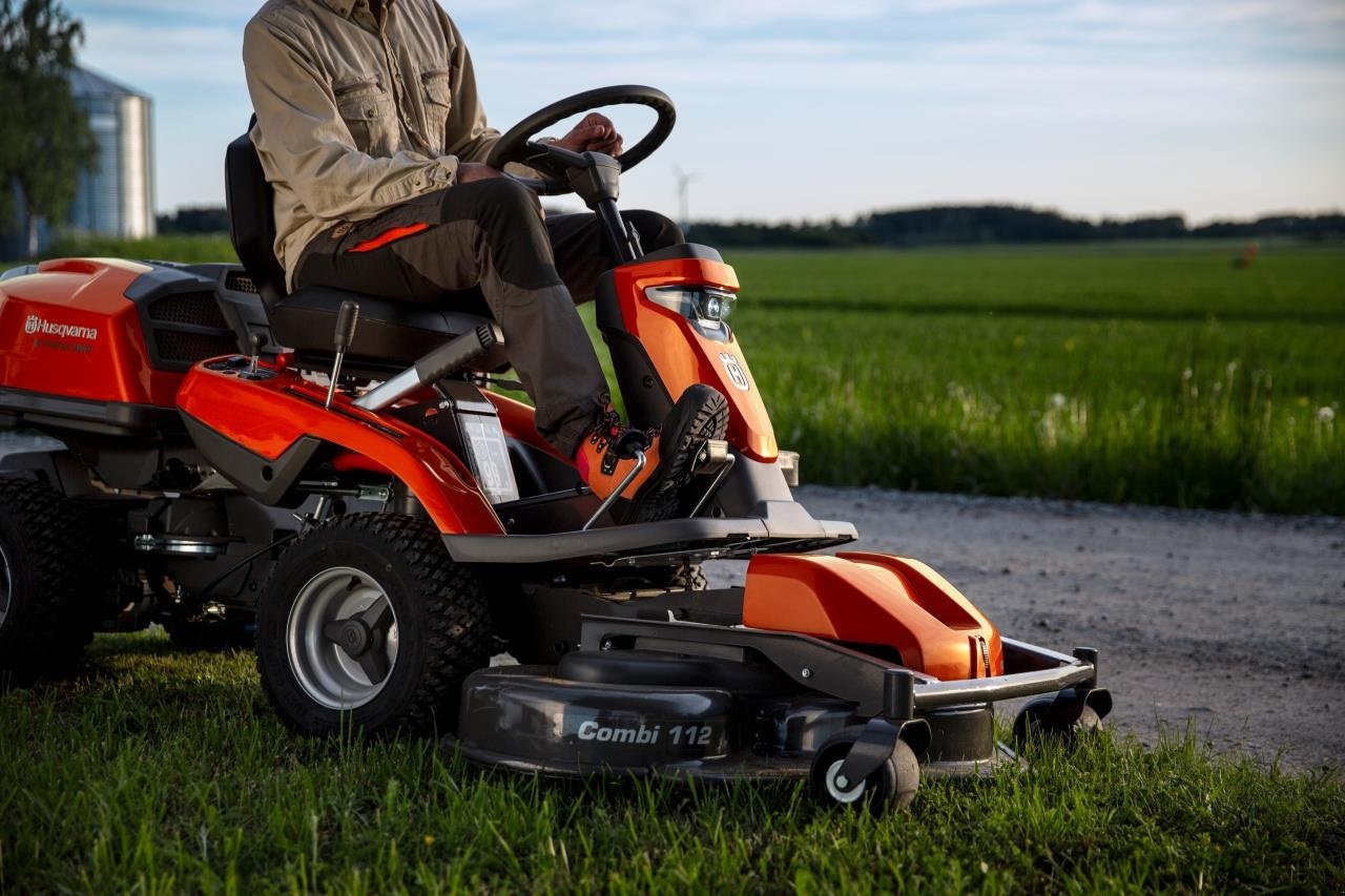Rasentraktor typu Husqvarna 316TSX AWD, Gebrauchtmaschine v Videbæk (Obrázek 1)
