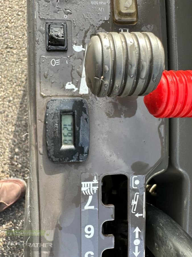 Rasentraktor des Typs Husqvarna 422ts AWD, Gebrauchtmaschine in Kronstorf (Bild 3)